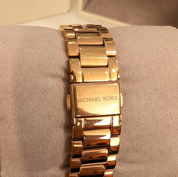 Michael Kors Lauryn Crystal Quartz watch mk3722 - Picture 9 of 12